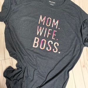 MOM TSHIRT
